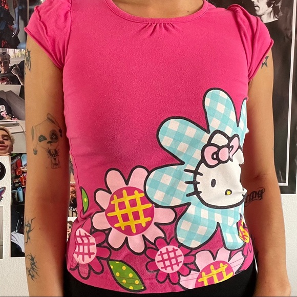 Hello Kitty Shirt Crop Top - Picture 2 of 2